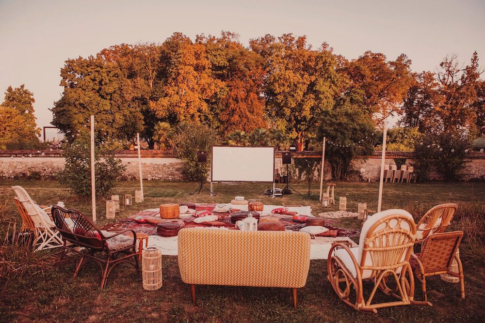 Open air cinema dans les jardins en septembre 2020.